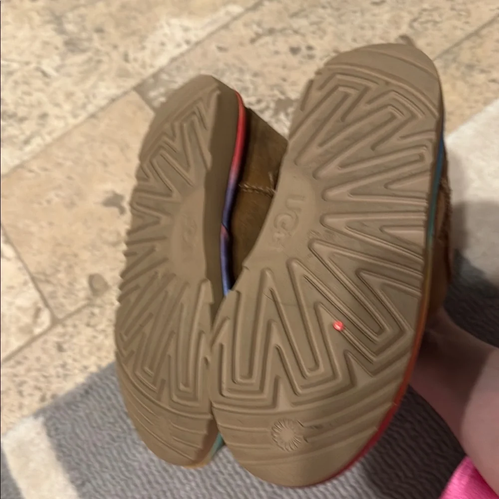 Amazing UGG Brown Boots with Rainbow Sole - Picture 6 of 8